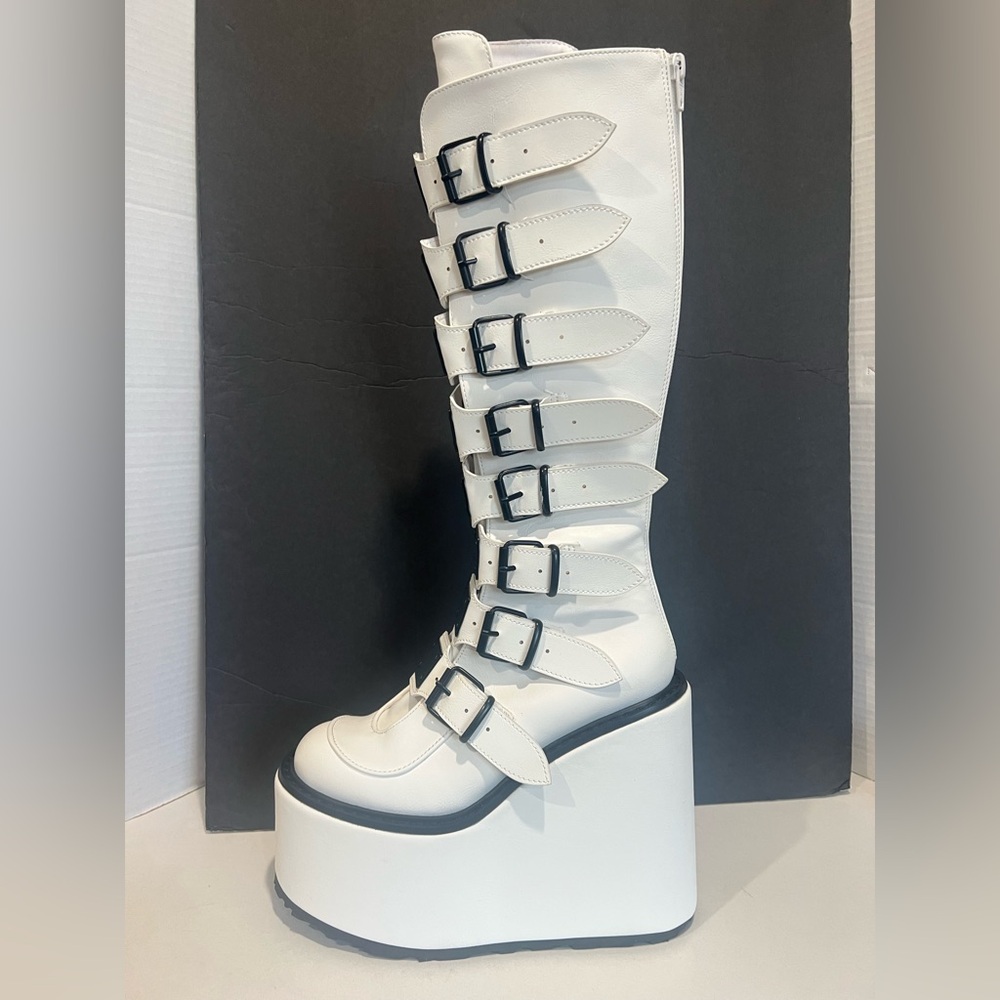 Demonia SWING 815 White Platform Boots Size 7 (US size) New in Box!